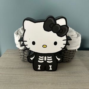 - 🕸️Hello Kitty Halloween Skeleton Hanging Wood Wall Decor Sign🕸️